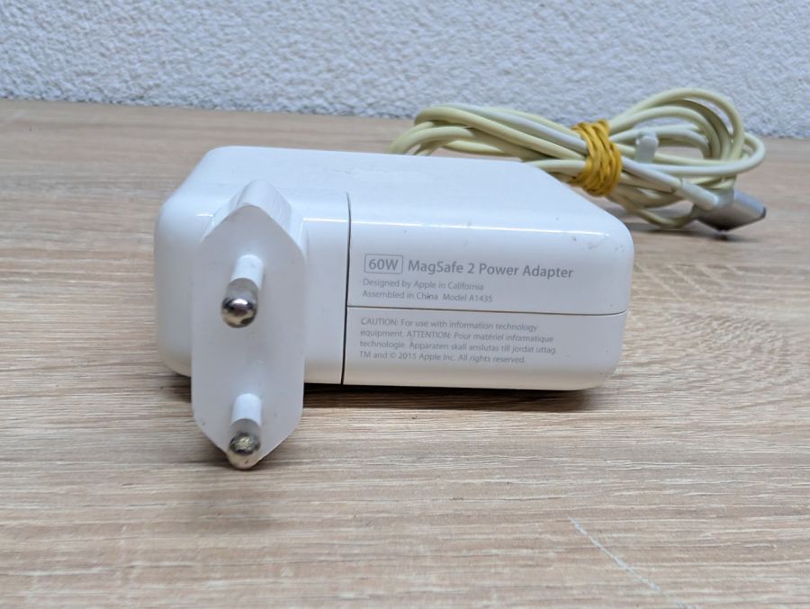 Б/В Оригінальний блок живлення Apple MagSafe 2 60W 16.5V 3.65A [ProductHub SKU A1435]