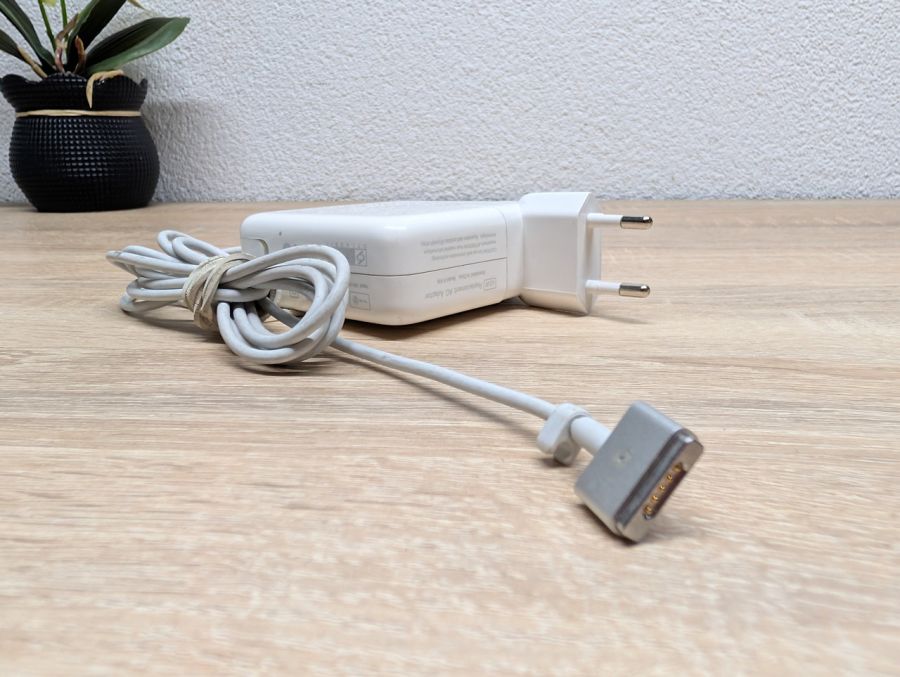 Б/В Блок живлення 45W 14.85V 3.05A MagSafe 2 [ProductHub SKU A1436]