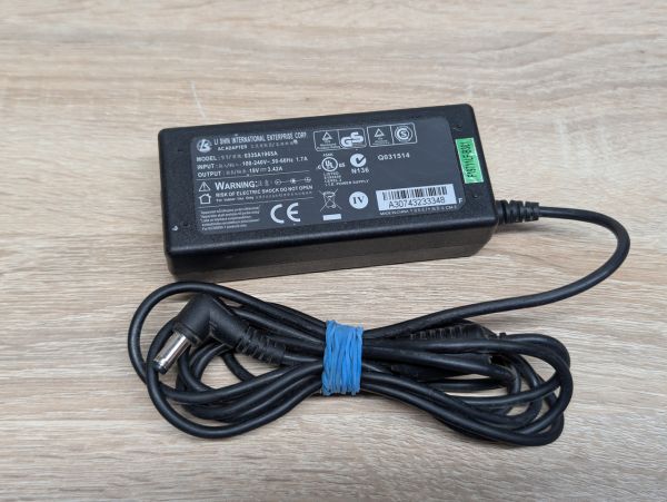 Б/В Блок живлення Li Shin 65W 19V 3.42A 5.5 x 1.7 мм