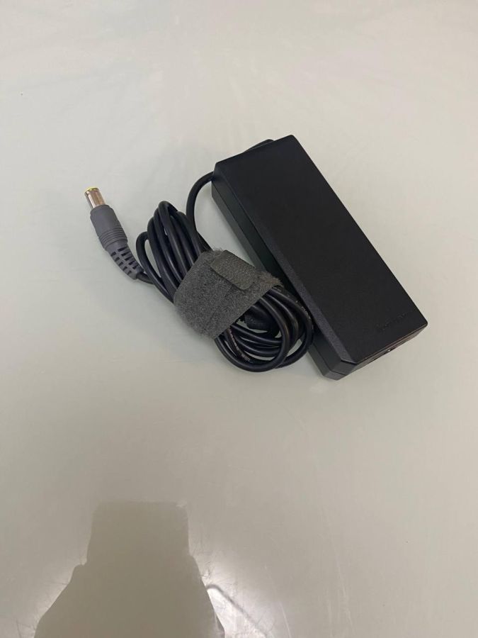 Б/В Lenovo 90w 7,9x5,5