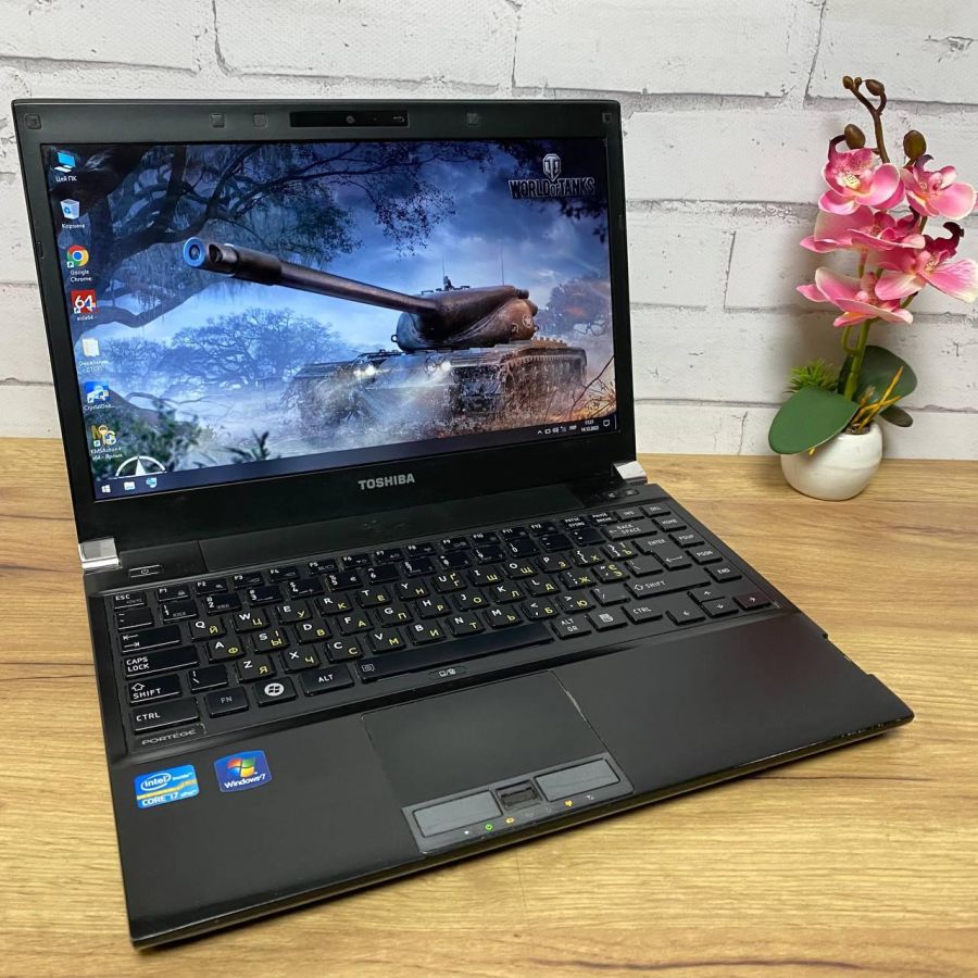 Ноутбук Б/В Toshiba portege R830-1ee, Intel Core i7-2640M, DDR3 8 GB, SSD 256GB, 13.3" HD