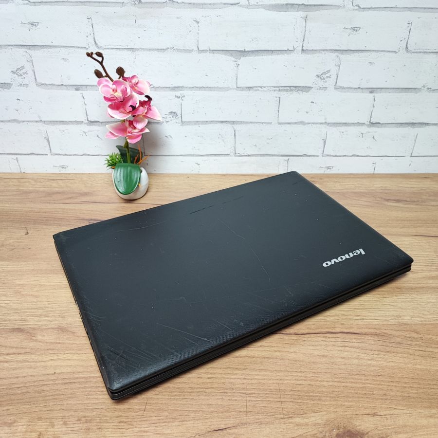 Ноутбук Б/В Lenovo G710, Intel Core i3-4300M, DDR3 8 GB, SSD 256GB, 17.3" HD