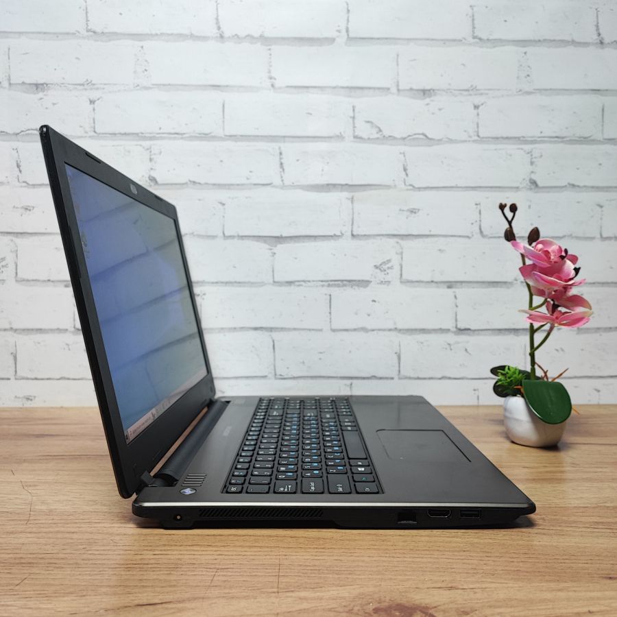 Ноутбук Б/В Medion Akoya E6239, Intel Celeron N2830, DDR3 8 GB, SSD 128GB, 15.6" Full HD