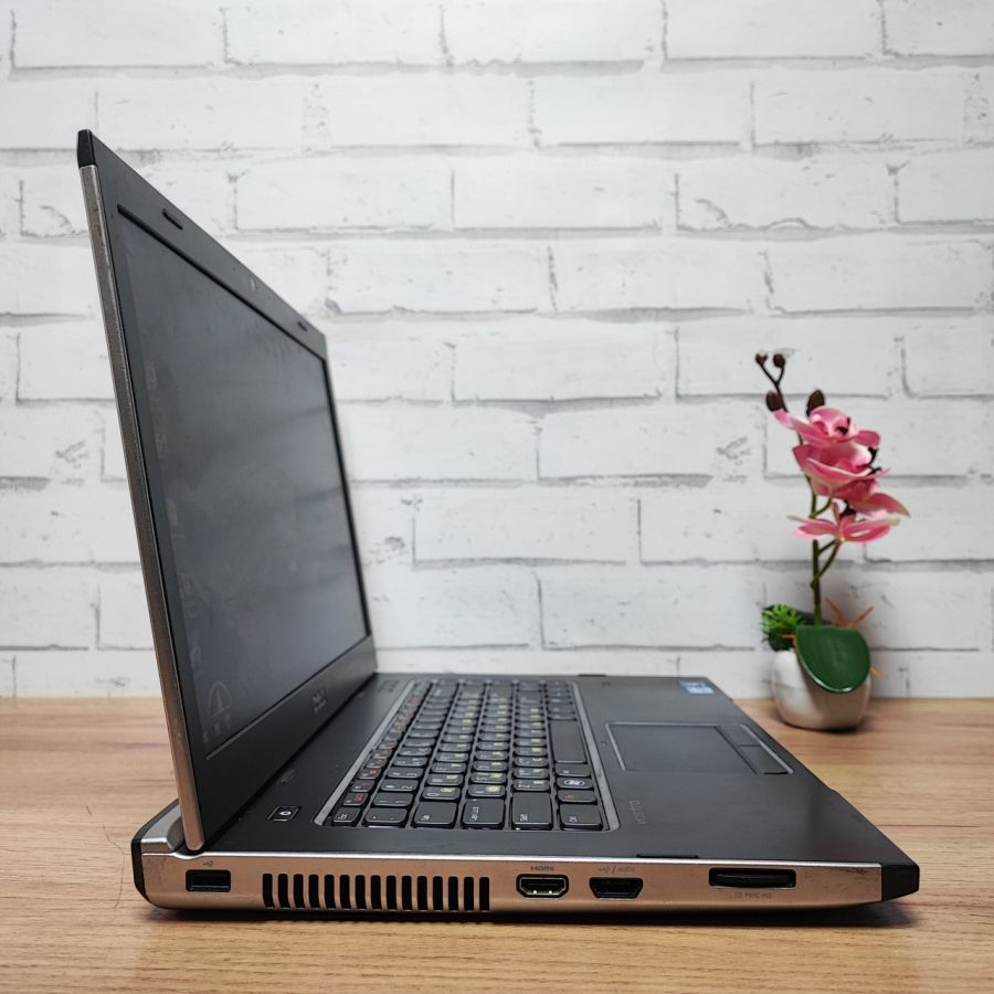 Ноутбук Б/В Dell Vostro 3550, Intel Core i3-2330M, DDR3 8 GB, SSD 128GB, 15.6" HD