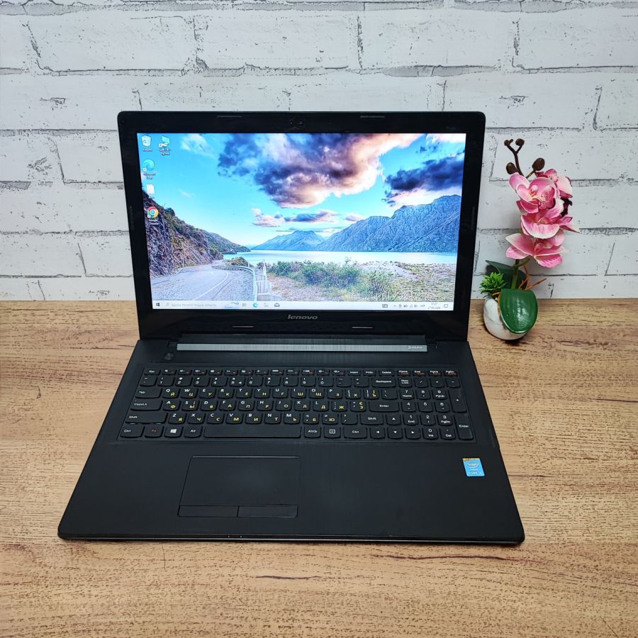 Уцінка! Ноутбук Б/В Lenovo G50-70, Intel Core i3-4010U, DDR3 8 GB, SSD 128GB, AMD Radeon HD 8500M 2Gb, 15.6" HD