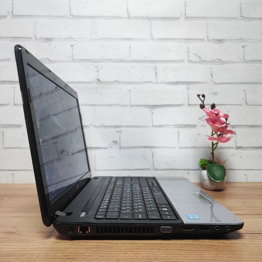 Ноутбук Б/В Acer TravelMate P253, Intel Core i5-3230M, DDR3 8 GB, SSD 128GB, 15.6" HD