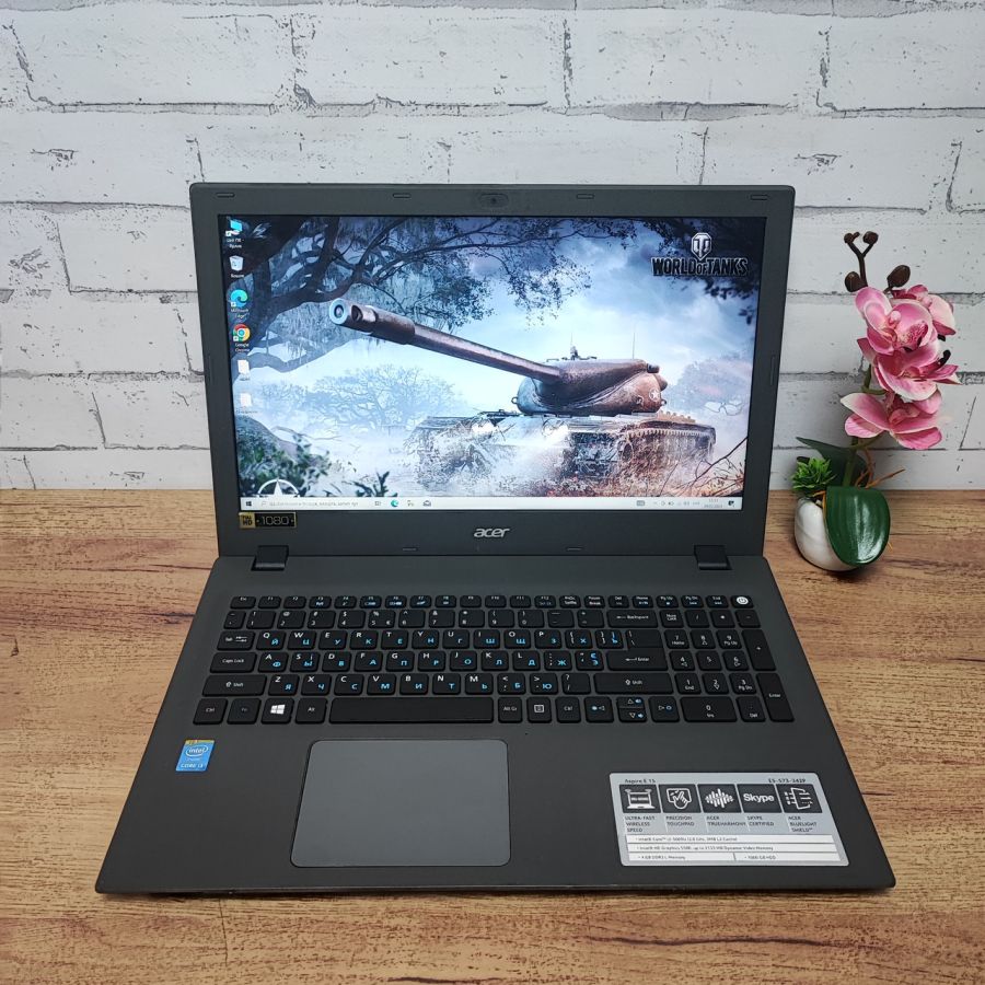 Ноутбук Б/В Acer Aspire E5-573, Intel Core i3-5005U, DDR3 8 GB, SSD 256GB, 15.6" Full HD