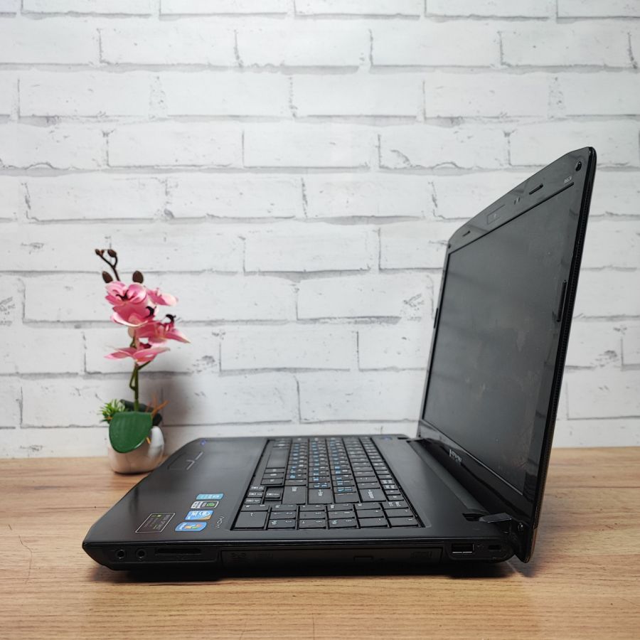 Ноутбук Б/В Medion Akoya P6624, Intel Core i3-370M, DDR3 8 GB, SSD 128GB, NVIDIA GeForce GT 425M 1Gb, 15.6"
