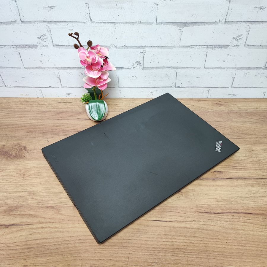 Ноутбук Б/В Lenovo T560, Intel Core i7-6600U, DDR3 16 GB, SSD 360GB, NVIDIA Ge Forse 940MX 2Gb, 15.6" Full HD