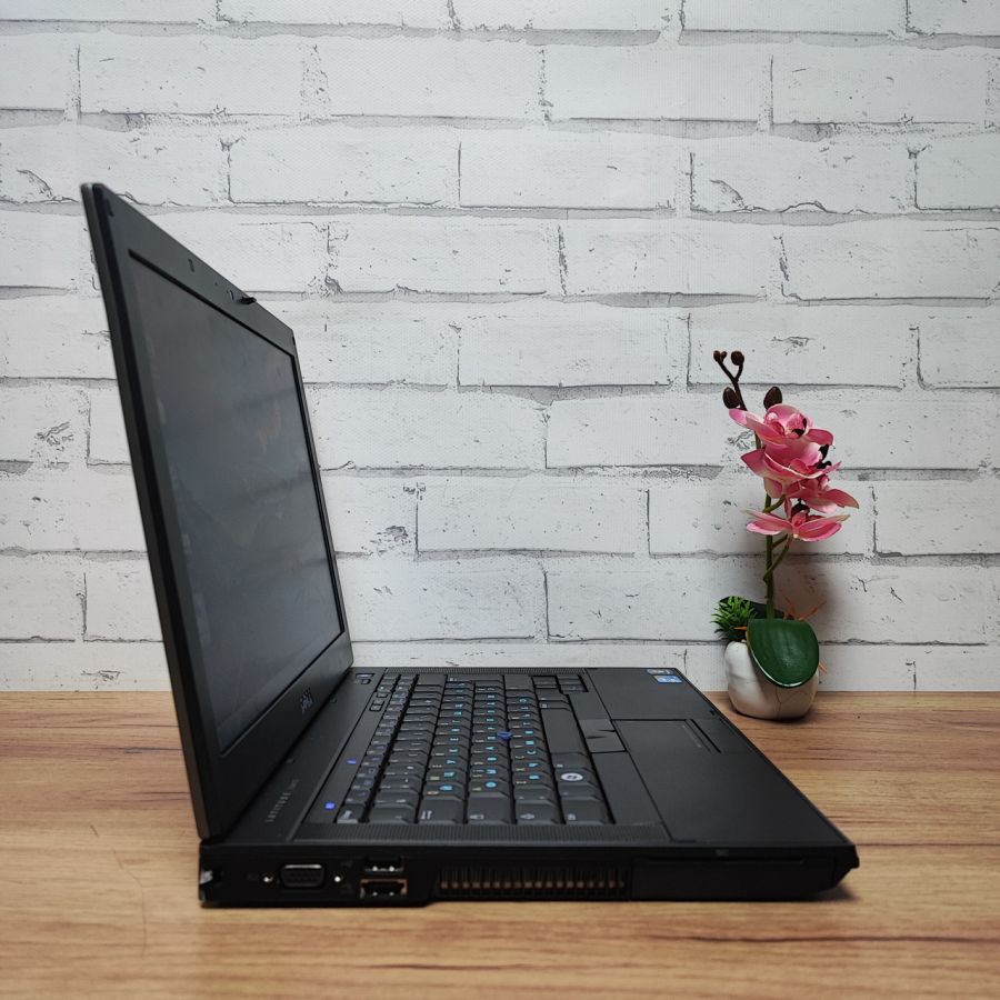Ноутбук Б/В Dell Latitude E6410, Intel Core i5-560M, DDR3 8 GB, SSD 128GB, 15.6" HD
