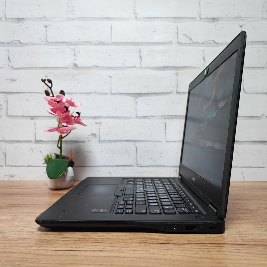 Ноутбук Б/В Dell Latitude E7450, Intel Core i5-5300U, DDR3 8 GB, SSD 256GB, 14" HD