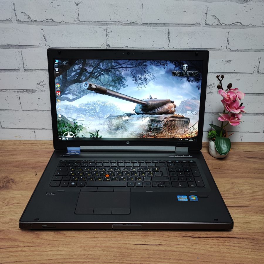 Ноутбук Б/В HP EliteBook 8760W, Intel Core i5-2520M, DDR3 8 GB, SSD 128GB + HDD 320GB, NVIDIA Quadro 3000M, 17" Full HD