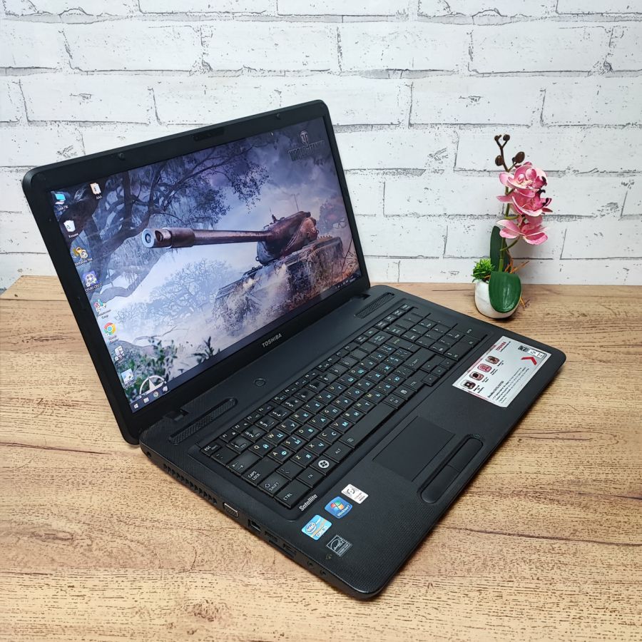 Ноутбук Б/В Toshiba Satellite C670-19E, Intel Core i5-2450M, DDR3 8 GB, SSD 128GB, 17.3" HD