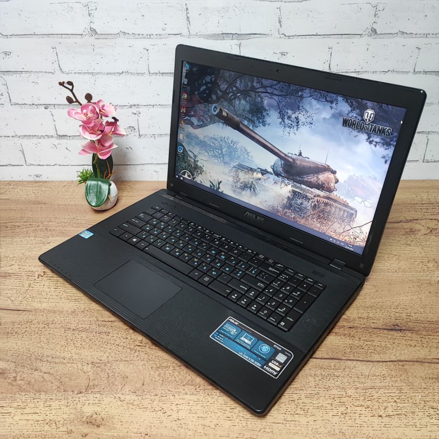Ноутбук Б/В ASUS R704A, Intel Core i3-3110M, DDR3 8 GB, SSD 256GB, 17.3" HD