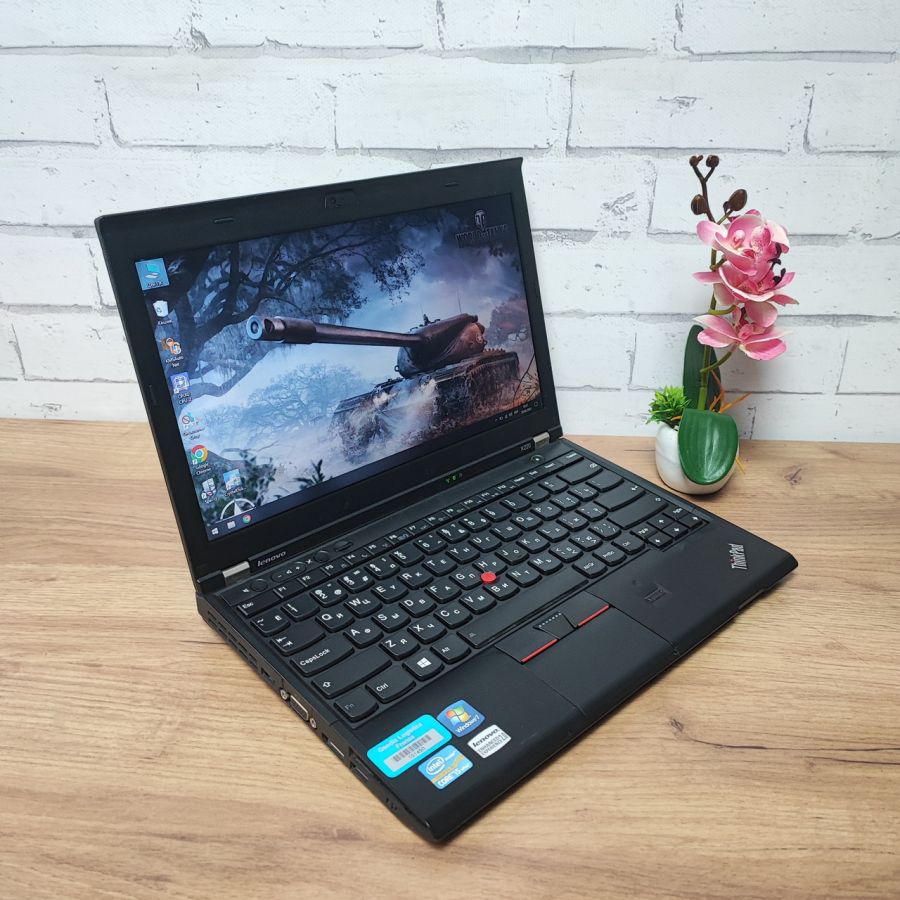 Ноутбук Б/В Lenovo X220, Intel Core i5-2520M, DDR3 8 GB, SSD 128GB, 12.5" HD