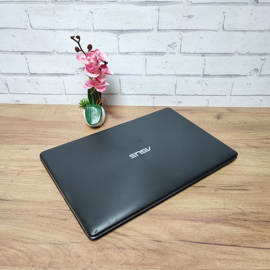 Ноутбук Б/В ASUS X550L, Intel Core i3-4010U, DDR3 12 GB, SSD 256GB, 15.6" Сенсор