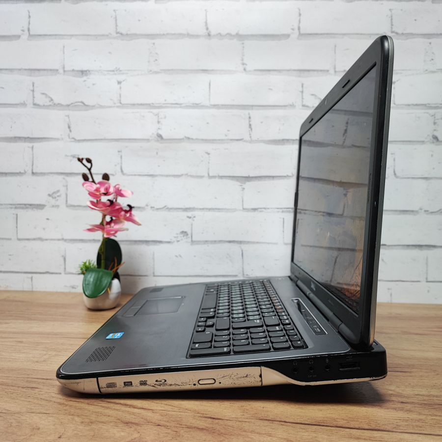 Уцінка! Ноутбук Б/В Dell XPS L702X, Intel Core i7-2670QM, DDR3 16 GB, SSD 256GB + HDD 500GB, NVIDIA GeForce GT 555M 3Gb, 17" Full HD