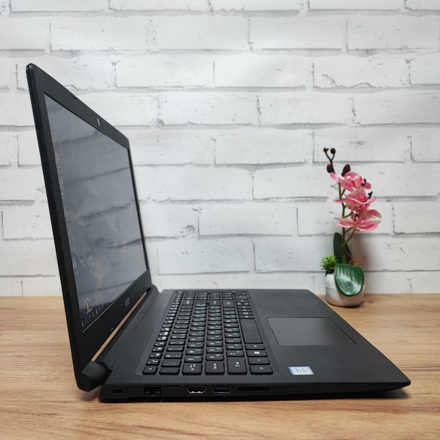 Ноутбук Б/В Acer N17C4, Intel Core i5-7200U, DDR4 8 GB, SSD 512GB, 15.6" Full HD