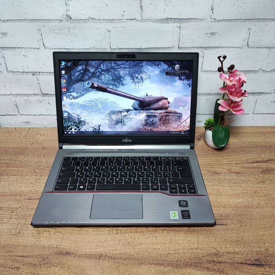 Ноутбук Б/В Fujitsu E744, Intel Core i3-4000M, DDR3 8 GB, SSD 128GB, 14" HD