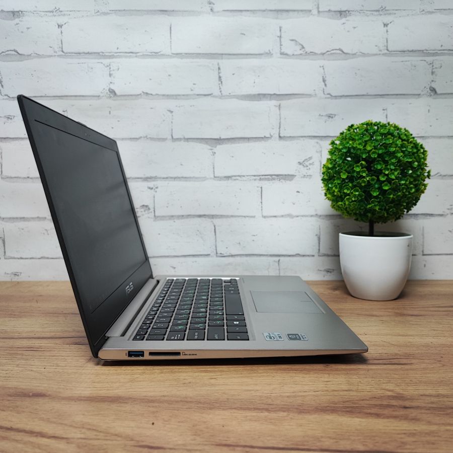 Ноутбук Б/В ASUS UX32V, Intel Core i5-3317U, DDR3 10 GB, SSD 128GB, NVIDIA GeForce GT620M 1Gb, 13.3"