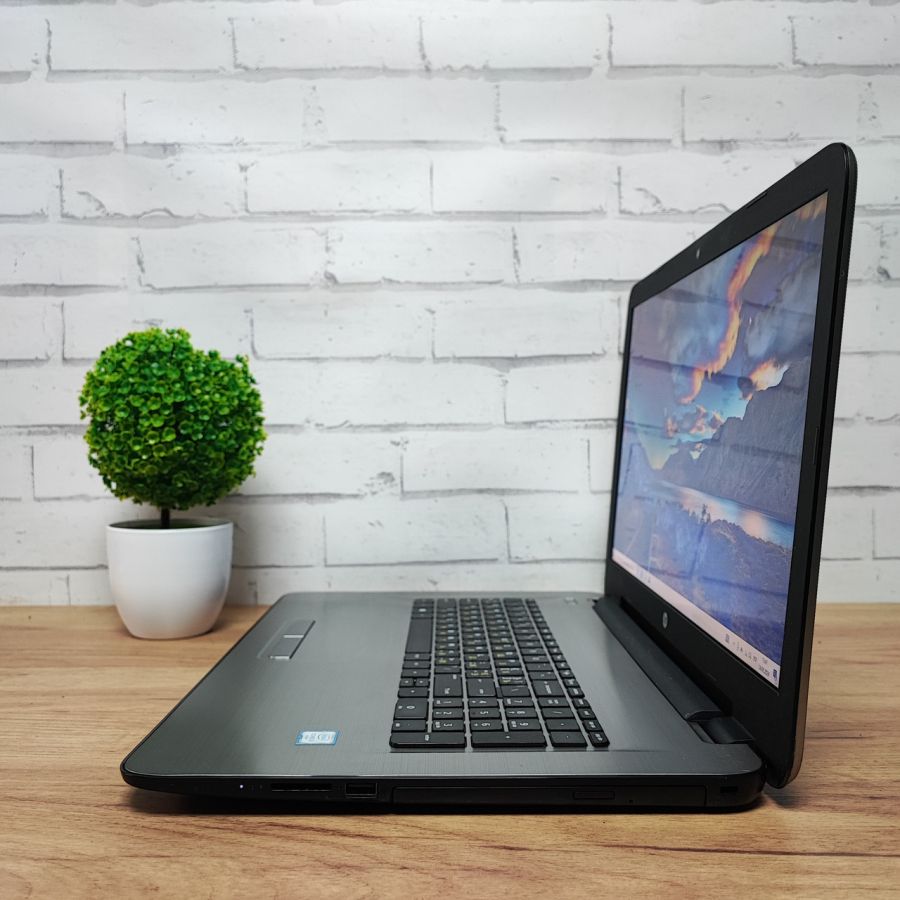 Ноутбук Б/В HP 17-X025ND, Intel Core i3-6006U, DDR4 12 GB, SSD 256GB, 17.3" HD