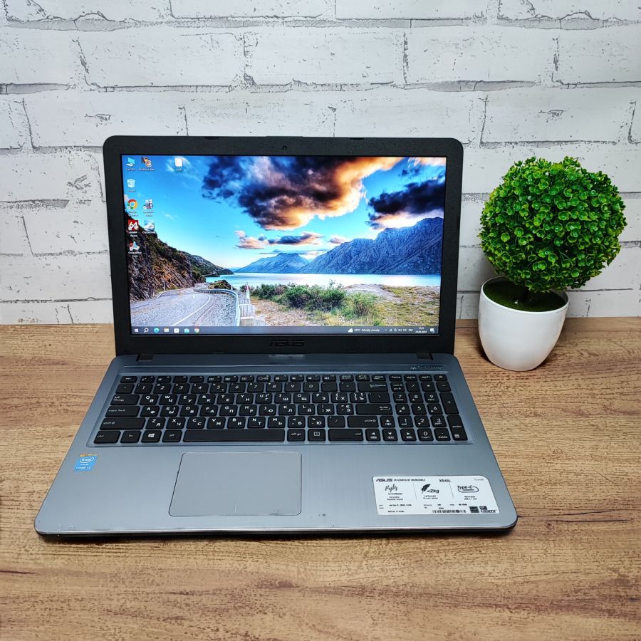 Ноутбук Б/В ASUS X540L, Intel Core i3-5005U, DDR3 12 GB, SSD 240GB, 15.6" Full HD