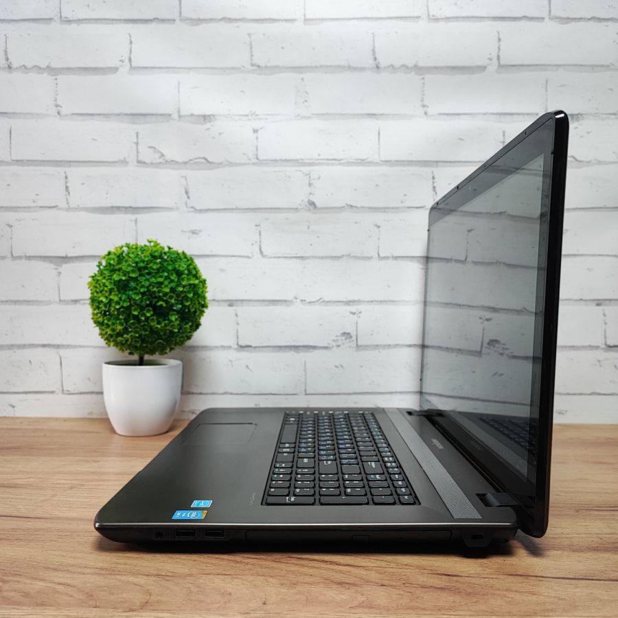 Ноутбук Б/В Medion Akoya E7228T, Intel Core i5-4200M, DDR3 8 GB, SSD 256GB, 17.3" Сенсор