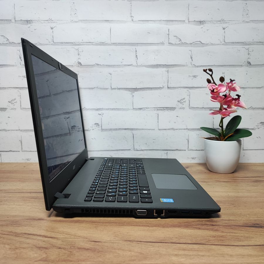 Ноутбук Б/В Acer Aspire E5-573, Intel Core i3-5005U, DDR3 12 GB, SSD 120GB, 15.6" HD