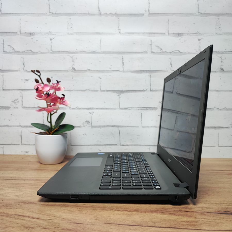 Ноутбук Б/В Acer Aspire E5-573, Intel Core i3-5005U, DDR3 12 GB, SSD 120GB, 15.6" HD