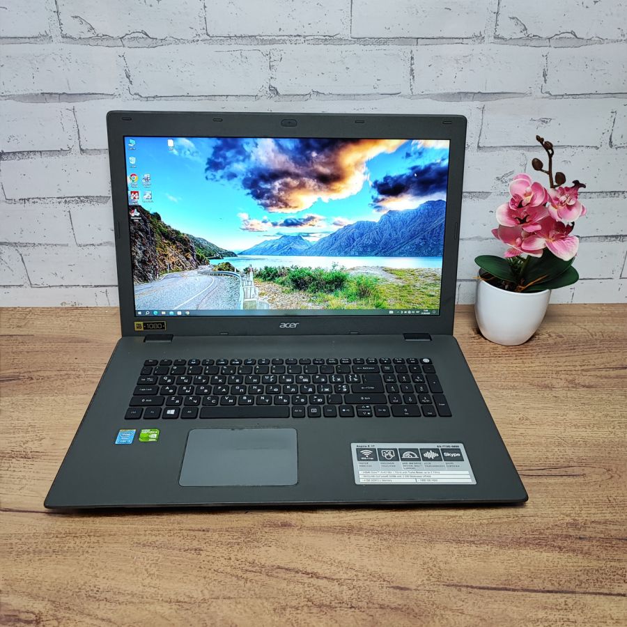 Ноутбук Б/В Acer Aspire E5-772G, Intel Core i3-5005U, DDR3 8 GB, SSD 256GB, NVIDIA GeForce 920M 2Gb, 17.3"
