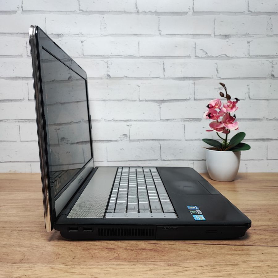 Ноутбук Б/В ASUS N75S, Intel Core i7-2630QM, DDR3 8 GB, SSD 256GB + HDD 700GB, NVIDIA GeForce GT555M 2Gb, 17" Full HD