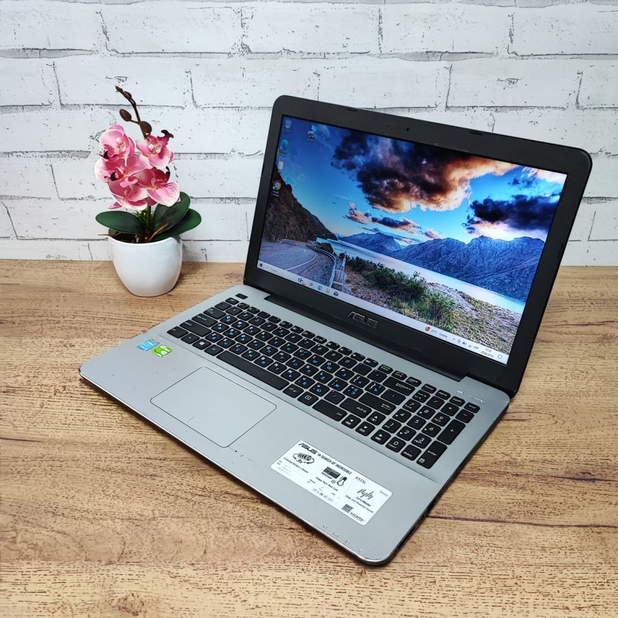 Ноутбук Б/В ASUS X555L, Intel Core i5-5200U, DDR3 8 GB, SSD 256GB, NVIDIA GeForce 920M 2Gb, 15.6"