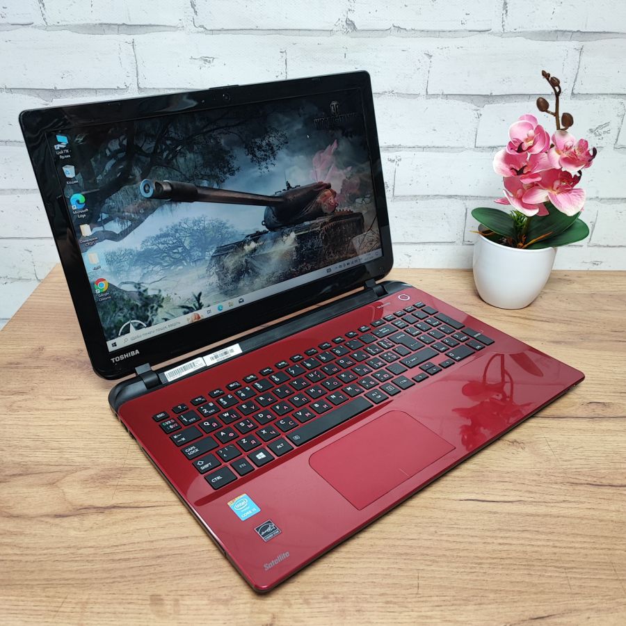 Ноутбук Б/В Toshiba Satellite L50-B-1Z0, Intel Core i5-4210U, DDR3 8 GB, SSD 256GB, 15.6" HD