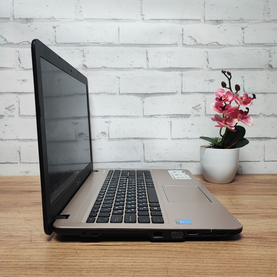 Ноутбук Б/В ASUS F540L, Intel Core i3-5005U, DDR3 8 GB, SSD 256GB, 15.6" Full HD