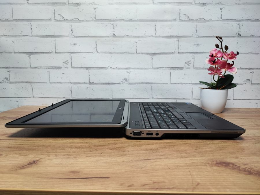 Ноутбук Б/В Dell Latitude E6530, Intel Core i5-3340M, DDR3 8 GB, SSD 128GB, NVIDIA GeForce NVS 1Gb, 15.6" Full HD