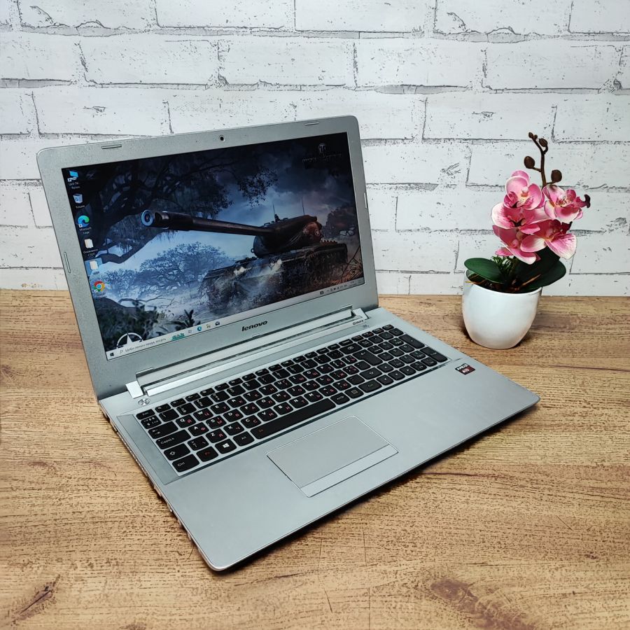 Ноутбук Б/В Lenovo IdeaPad 500, AMD A10-8700P, DDR3 8 GB, SSD 256GB, AMD Radeon R6, 15.6" Full HD
