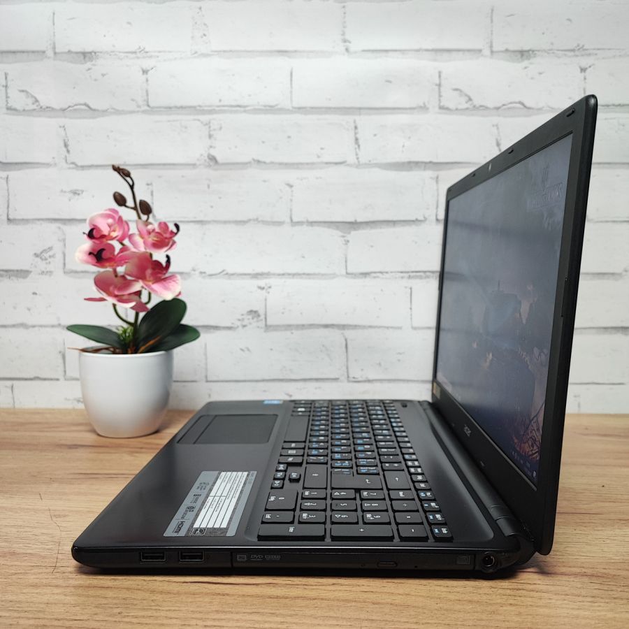 Ноутбук Б/В Acer Aspire E1-572, Intel Core i5-4200U, DDR3 8 GB, SSD 128GB, 15.6" Full HD