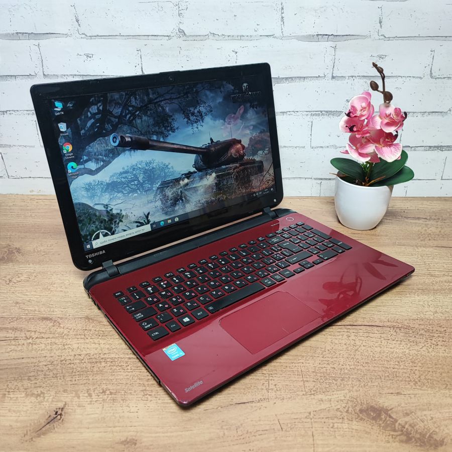 Ноутбук Б/В Toshiba Satellite L50-B-1Z0, Intel Core i5-4210U, DDR3 8 GB, SSD 128GB, 15.6" HD