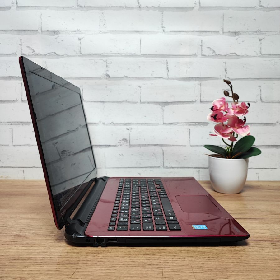 Ноутбук Б/В Toshiba Satellite L50-B-1Z0, Intel Core i5-4210U, DDR3 8 GB, SSD 128GB, 15.6" HD