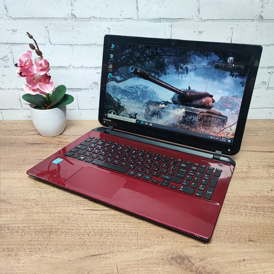 Ноутбук Б/В Toshiba Satellite L50-B-1Z0, Intel Core i5-4210U, DDR3 8 GB, SSD 128GB, 15.6" HD