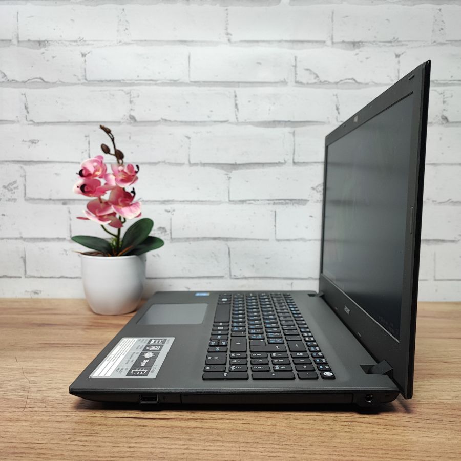 Ноутбук Б/В Acer Aspire E5-573, Intel Core i3-4005U, DDR3 12 GB, SSD 128GB, 15.6" HD