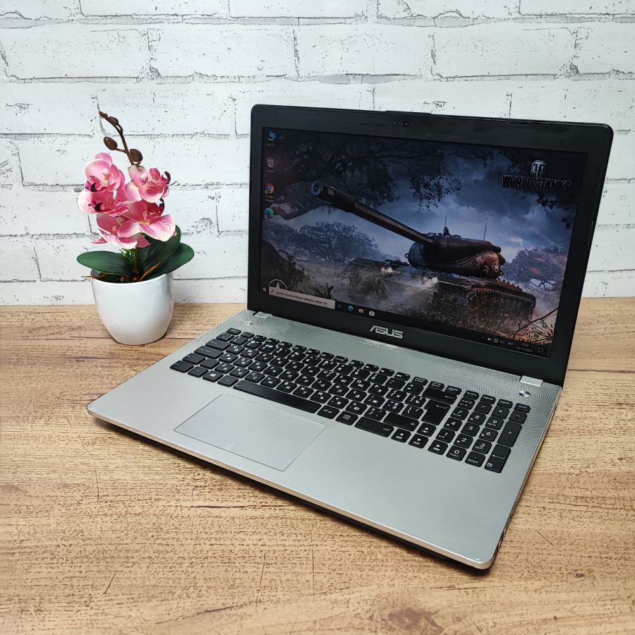 Ноутбук Б/В ASUS N56D, AMD A8-4500M, DDR3 8 GB, SSD 128GB, AMD Radeon HD 7640G, 15.6" Full HD