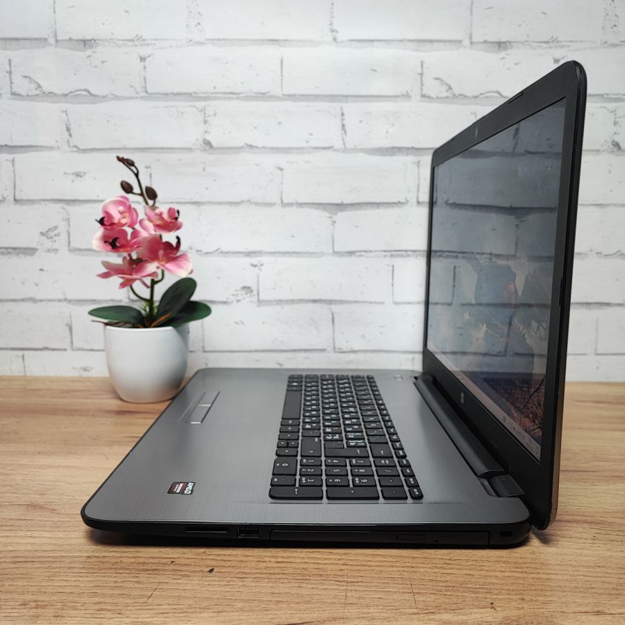 Ноутбук Б/В HP 17-Y080NO, AMD A8-7410, DDR3 8 GB, SSD 256GB, AMD Radeon R5 1Gb, 17.3"