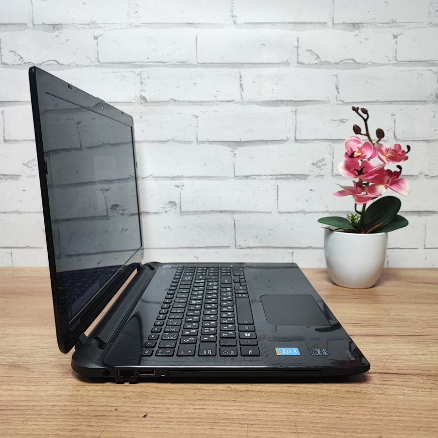 Ноутбук Б/В Toshiba Satellite L50-B-1R1, Intel Core i7-4510U, DDR3 8 GB, SSD 128GB, 15.6" HD