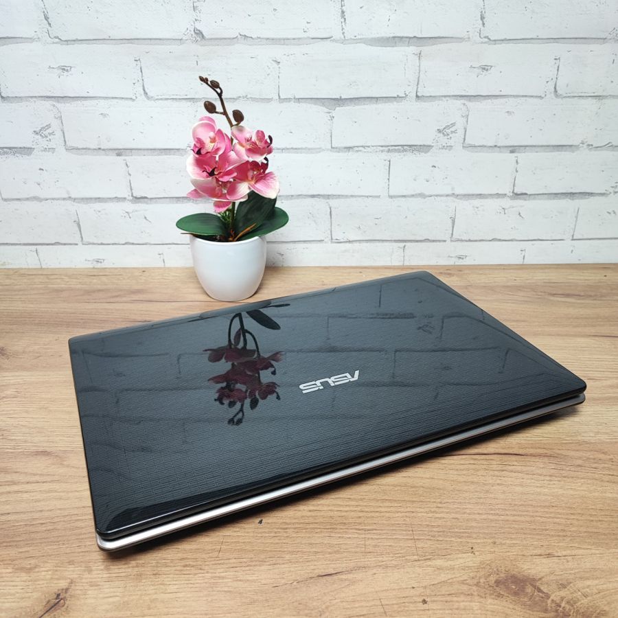 Ноутбук Б/В ASUS X73E, Intel Core i3-2310M, DDR3 8 GB, SSD 128GB + HDD 500GB, 17.3" HD