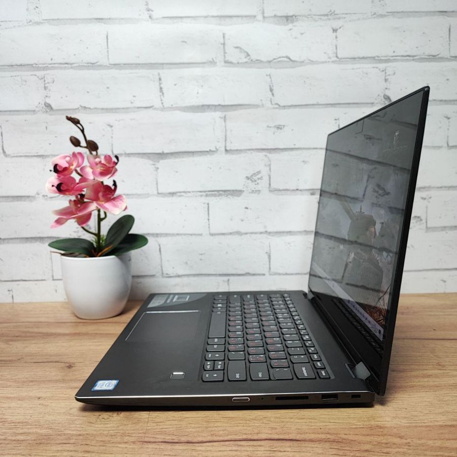 Ноутбук Б/В Lenovo Yoga 520, Intel Core i3-7100U, DDR4 16 GB, SSD 128GB + HDD 500GB, 14" Full HD Сенсор
