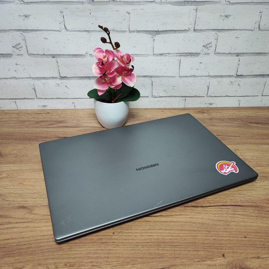 Ноутбук Б/В Medion S17403, Intel Core i5, DDR4 32 GB, SSD 512GB, 17" Full HD