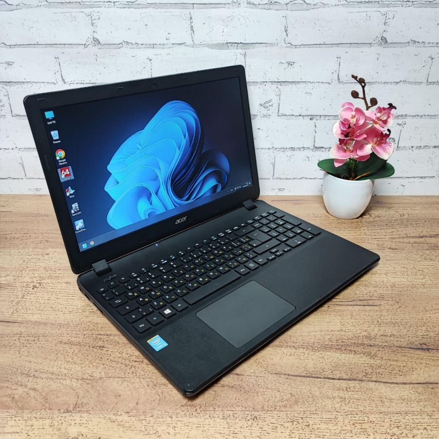 Ноутбук Б/В Acer ES1-571, Intel Core i5-4200U, DDR3 8 GB, SSD 128GB, 15.6" HD