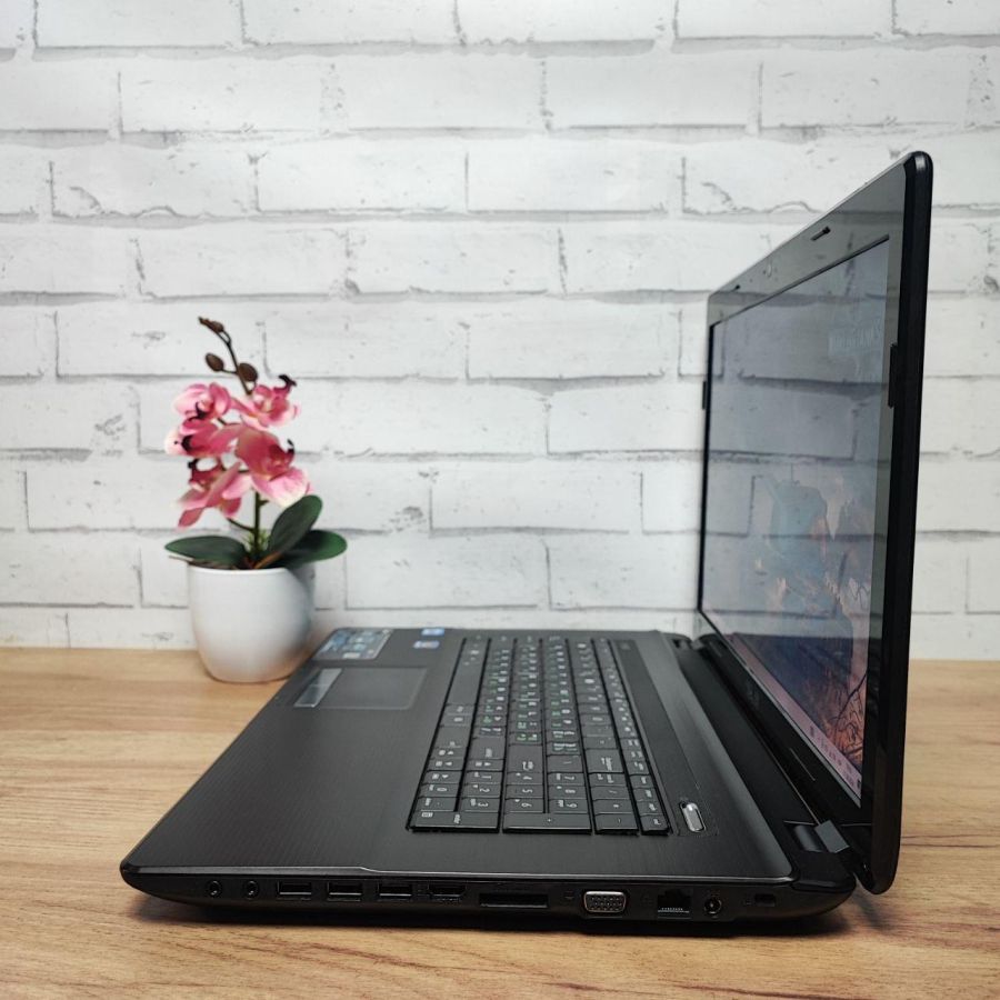 Ноутбук Б/В ASUS K73E, Intel Core i5-2430M, DDR3 8 GB, SSD 128GB, 17.3" HD