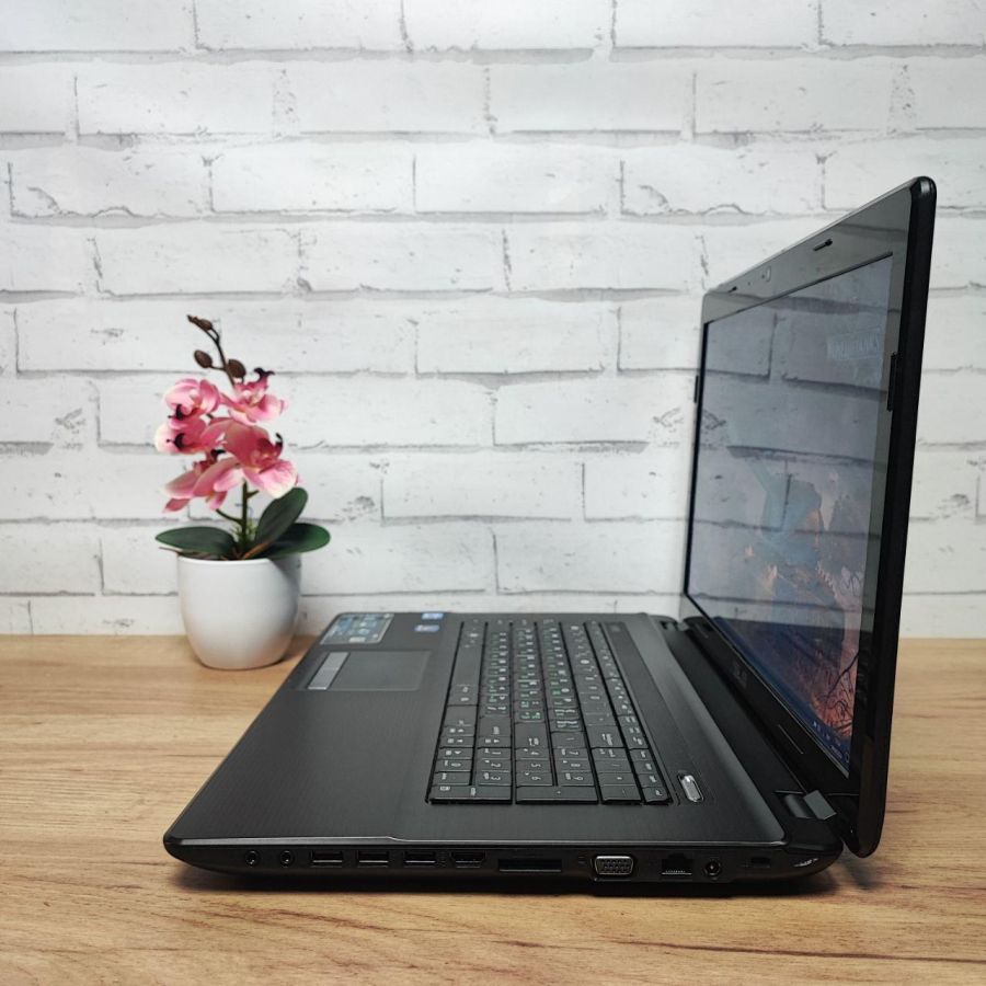 Ноутбук Б/В ASUS K73E, Intel Core i3-2430M, DDR3 8 GB, SSD 128GB + HDD 500GB, 17.3" HD